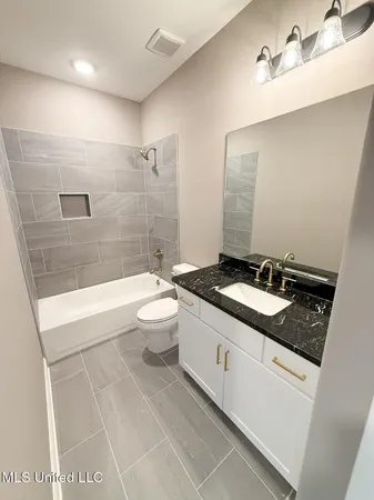 $599,000 | 451 Poplar Lane, Holly Springs, MS 38635