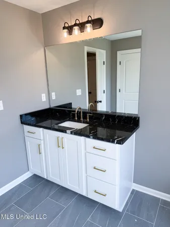 $599,000 | 451 Poplar Lane, Holly Springs, MS 38635