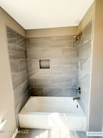 $599,000 | 451 Poplar Lane, Holly Springs, MS 38635