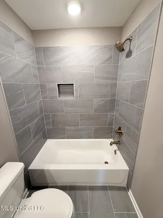 $599,000 | 451 Poplar Lane, Holly Springs, MS 38635