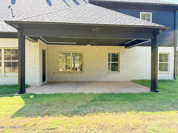 $599,000 | 451 Poplar Lane, Holly Springs, MS 38635