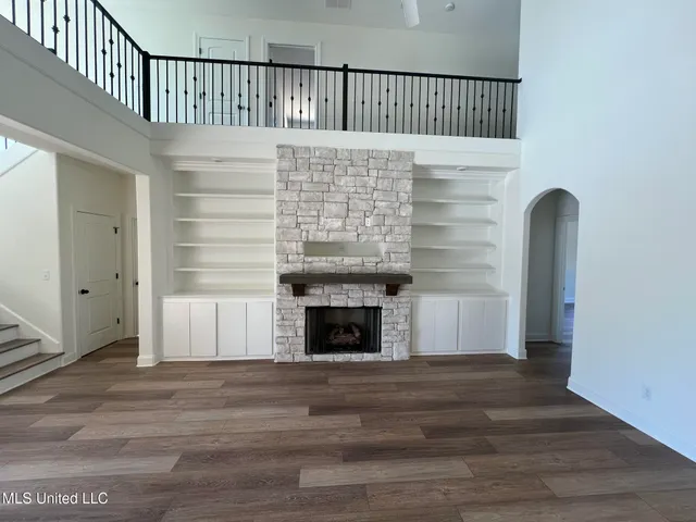 $599,000 | 451 Poplar Lane, Holly Springs, MS 38635