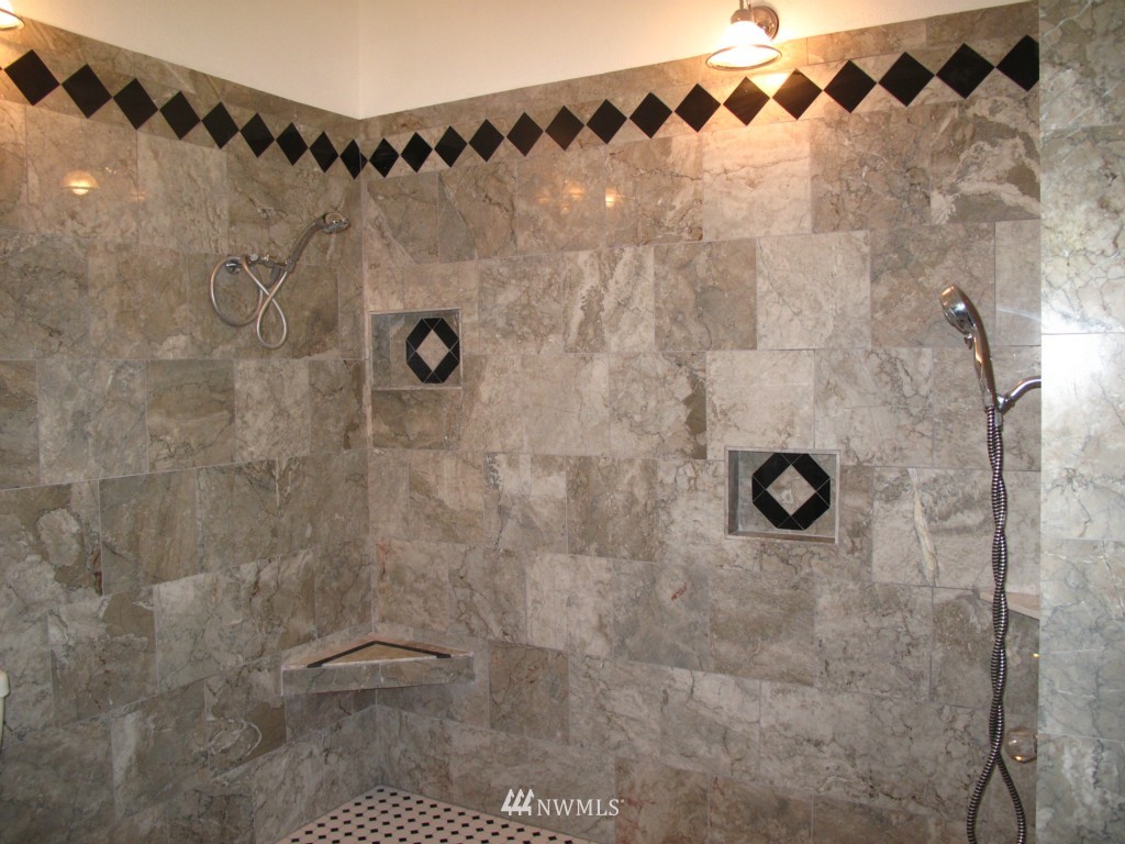 341 Hudson Road Port Angeles, WA 98363 - Photo 11 of 23 Gallery Image 11