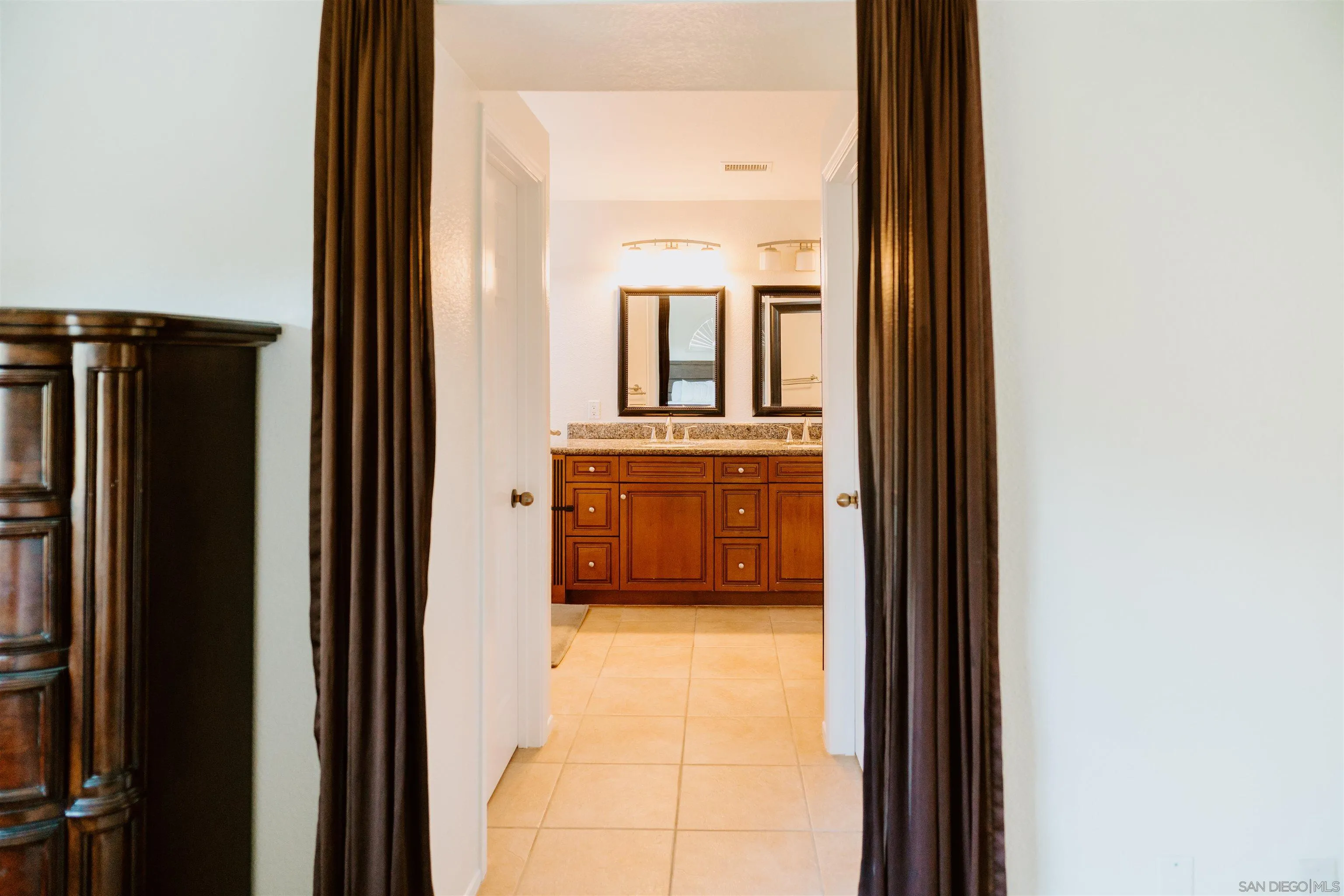 645 Paseo Rio Vista, CA 92081 - Photo 21 of 45