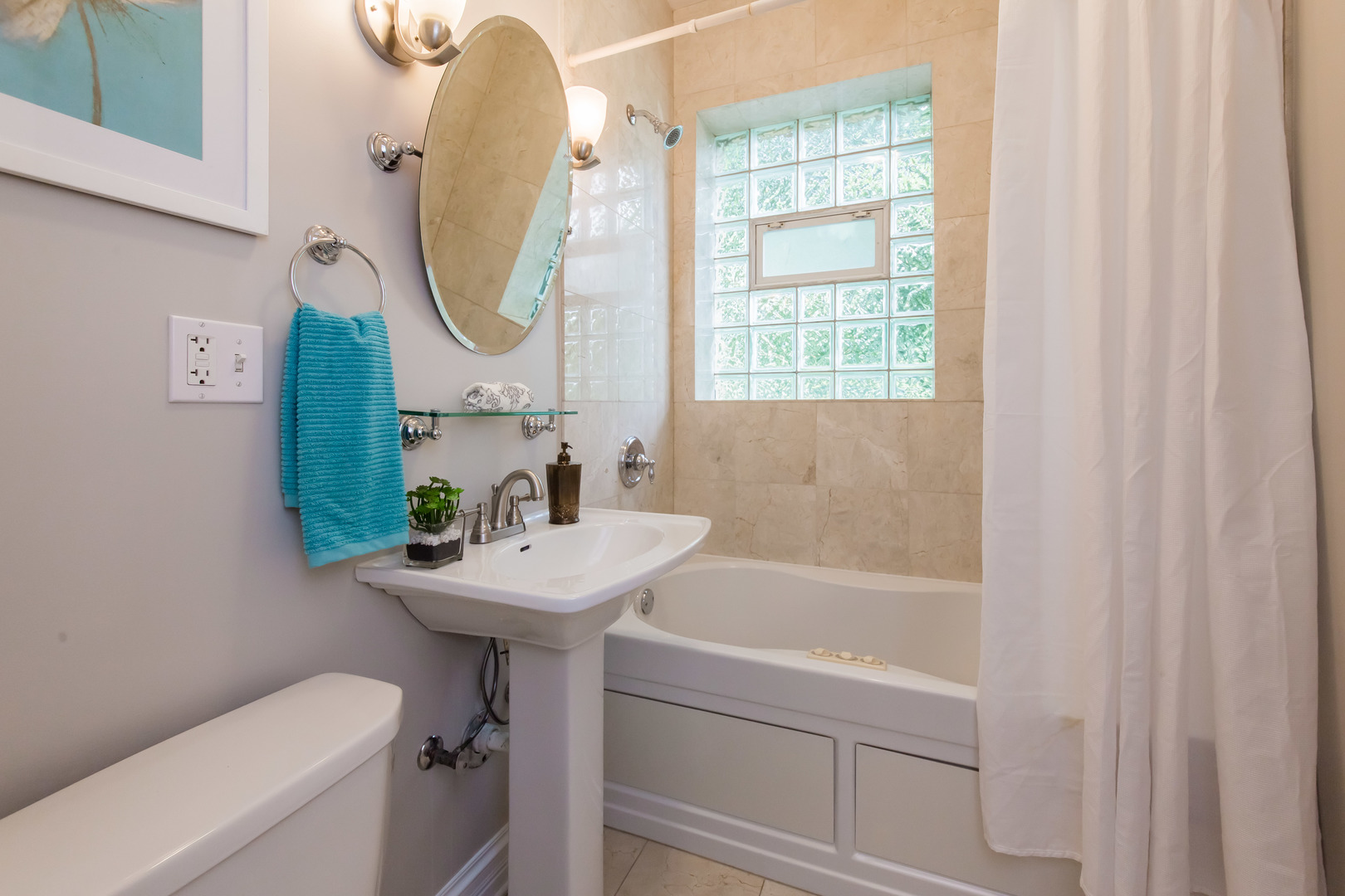 2000 West Greenleaf Avenue, Unit 3 Chicago, IL 60645 - Photo 16 of 27
