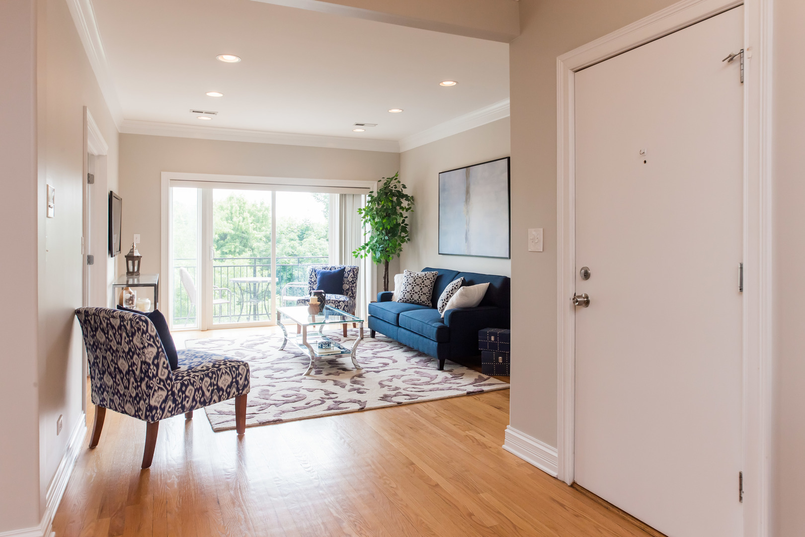 2000 West Greenleaf Avenue, Unit 3 Chicago, IL 60645 - Photo 7 of 27