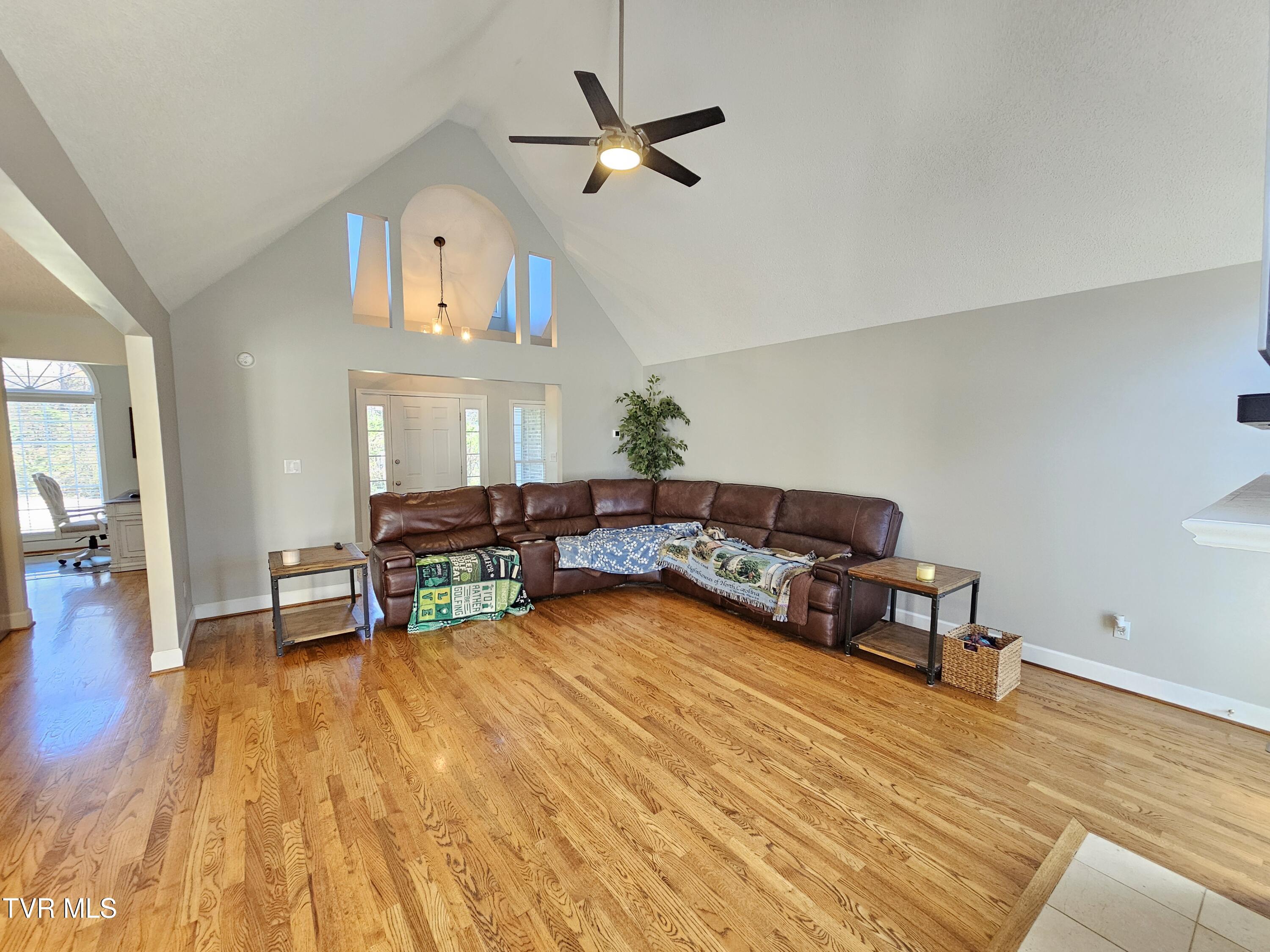 212 Chatham Road Bristol, TN 37620 - Photo 10 of 51 10