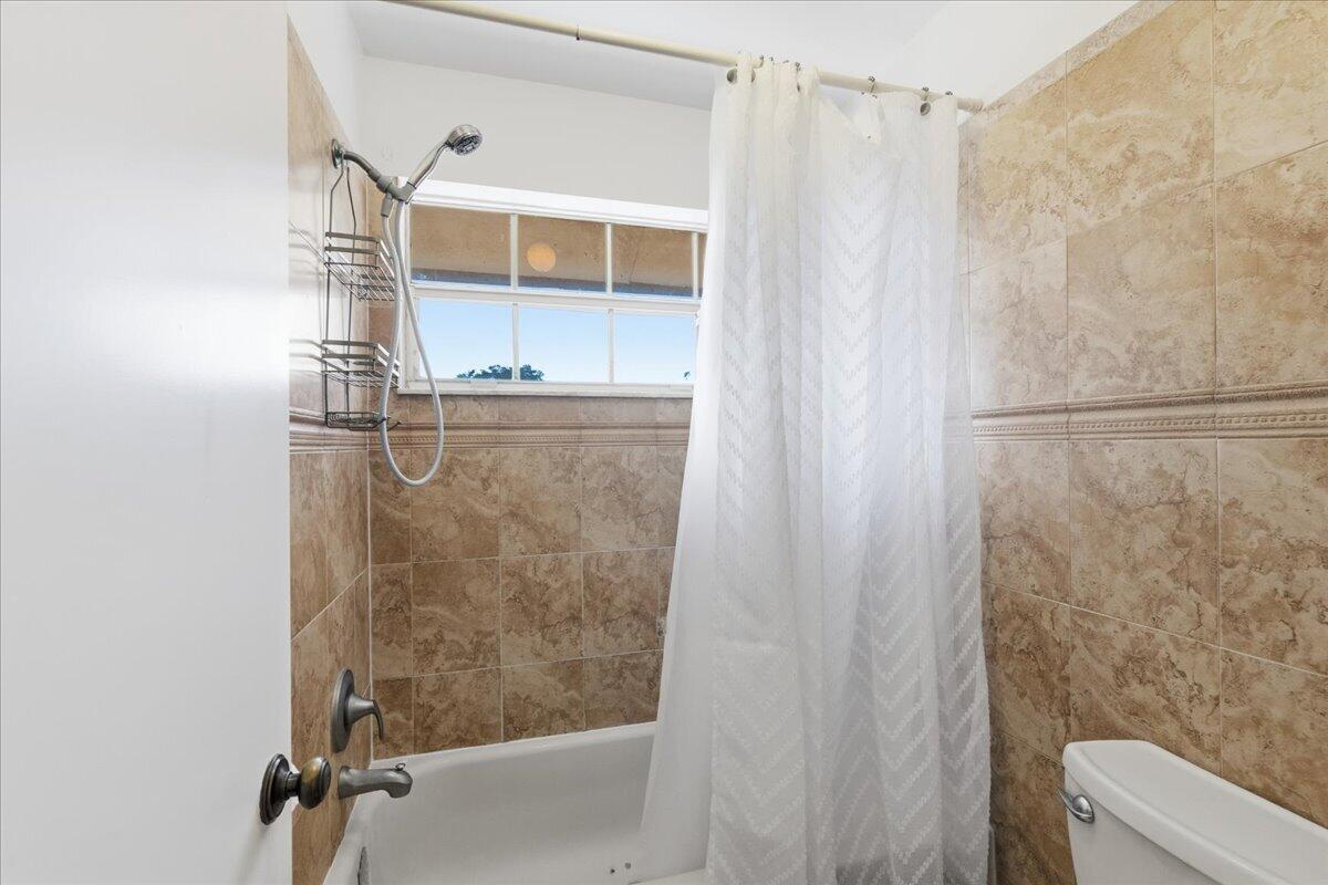 11140 Southwest 11th Place Davie, FL 33324 - Photo 16 of 37 20-8I8A0942