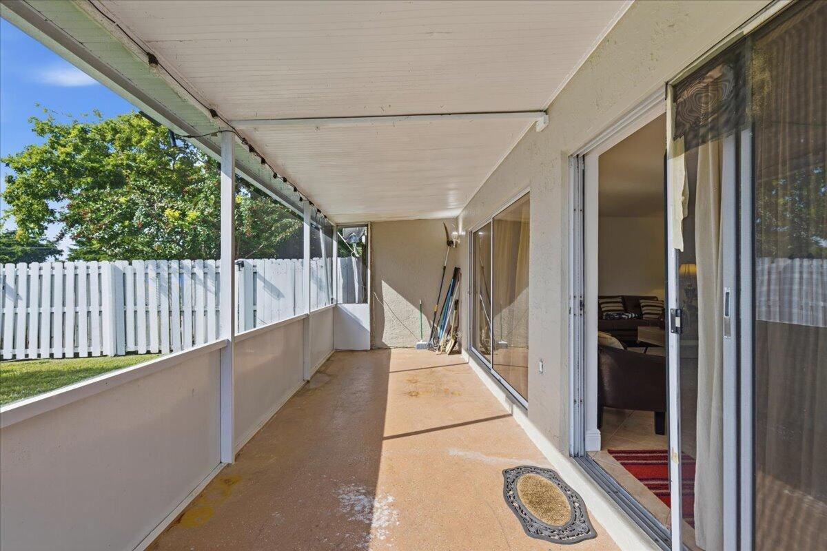 11140 Southwest 11th Place Davie, FL 33324 - Photo 18 of 37 22-8I8A0882