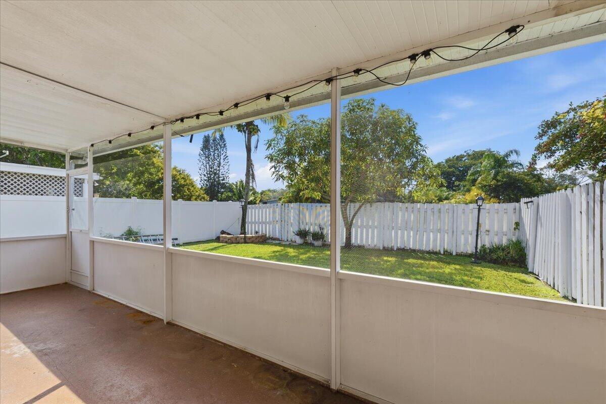 11140 Southwest 11th Place Davie, FL 33324 - Photo 19 of 37 23-8I8A0892