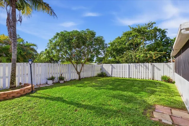 $450,000 | 11140 Southwest 11th Place, Davie, FL 33324