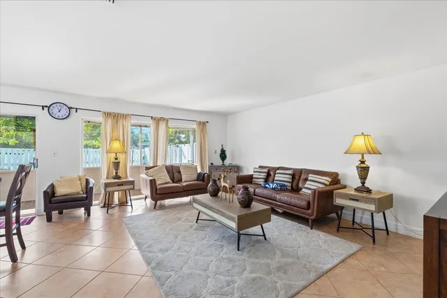 $450,000 | 11140 Southwest 11th Place, Davie, FL 33324