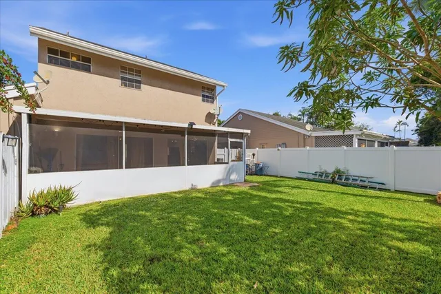 $450,000 | 11140 Southwest 11th Place, Davie, FL 33324