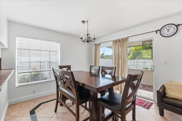 $450,000 | 11140 Southwest 11th Place, Davie, FL 33324