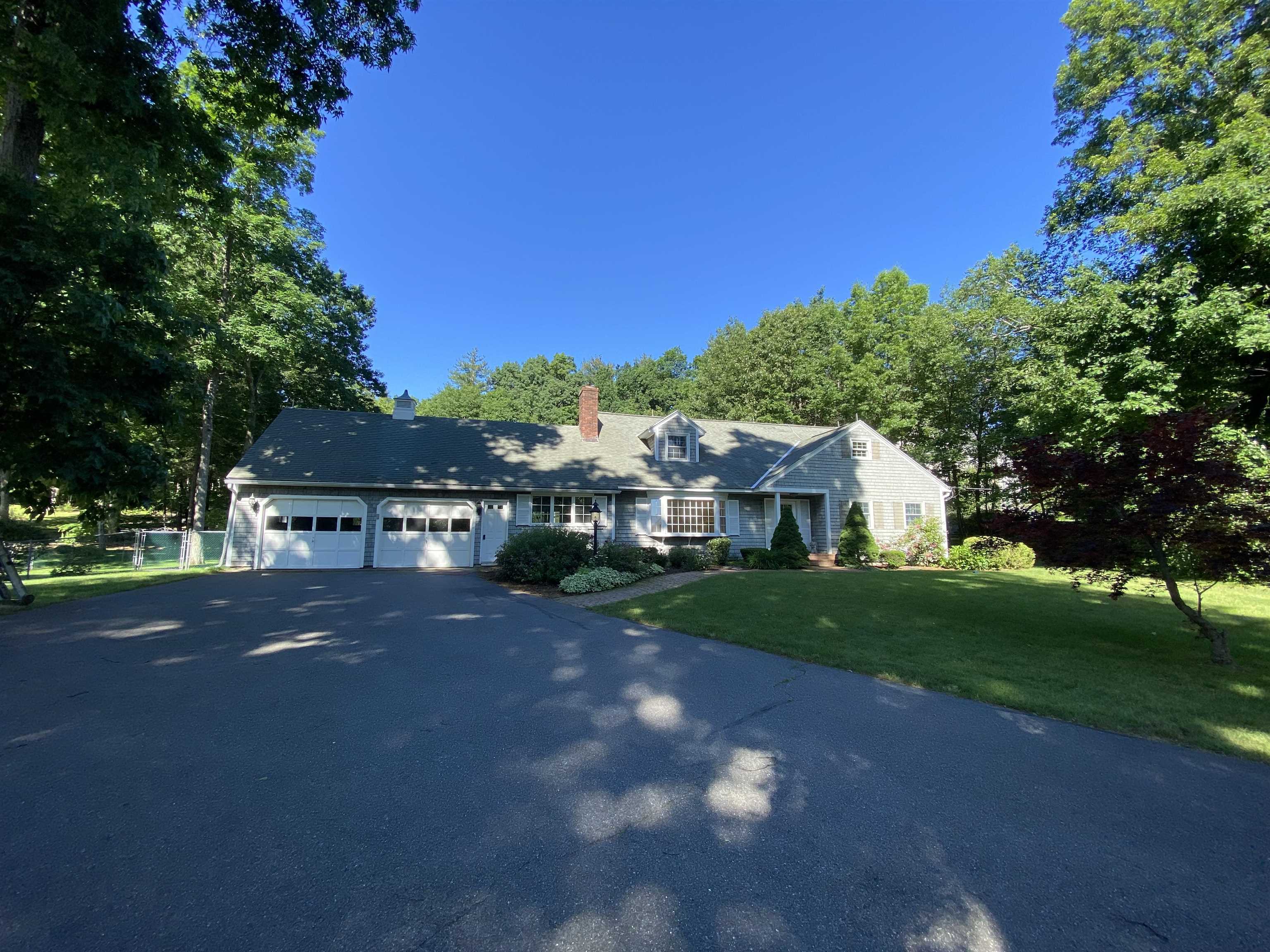36 Indian Rock Road Nashua, NH 03063 - Photo 1 of 6