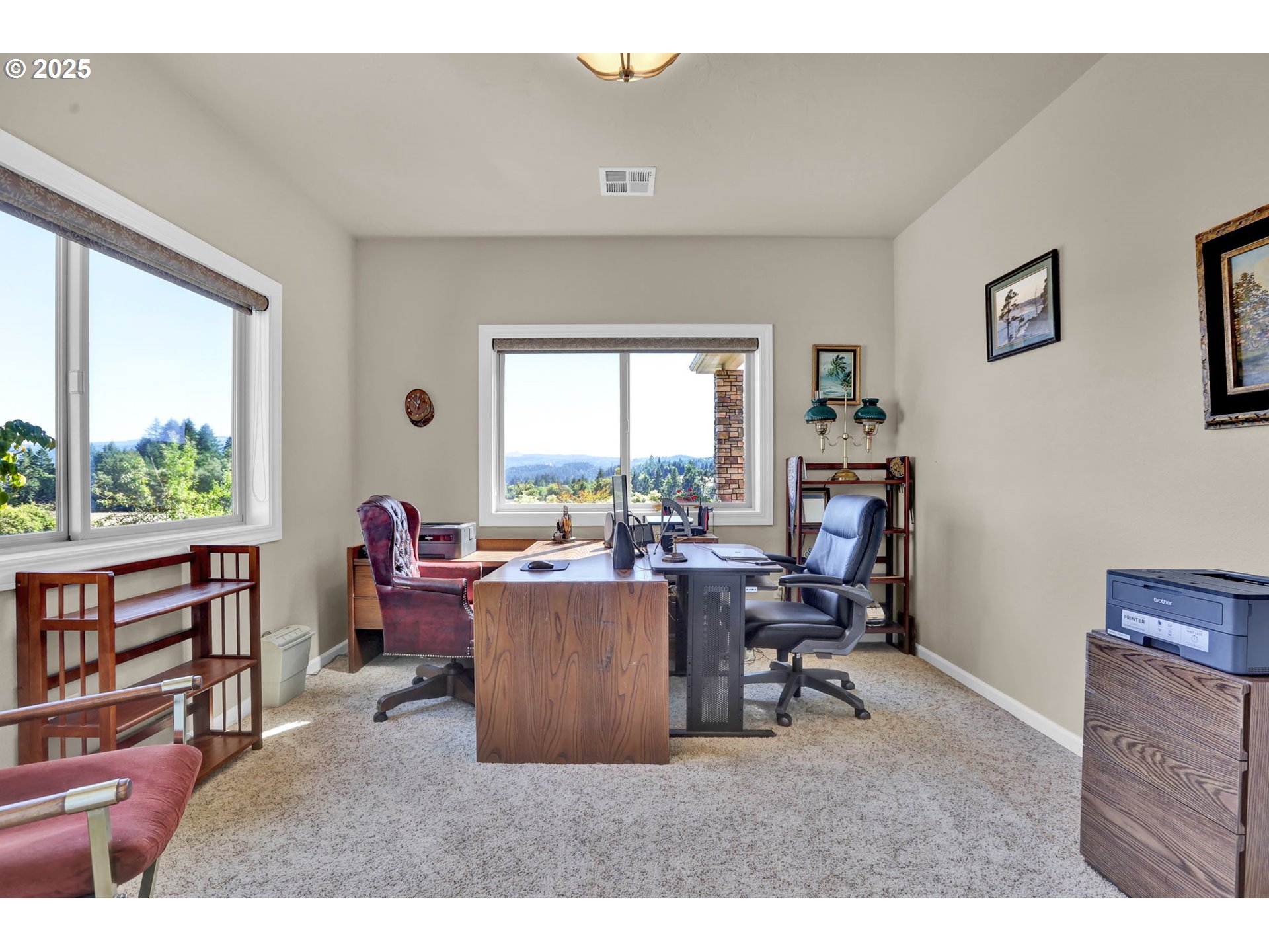 485 Andrews Road Yoncalla, OR 97499 - Photo 24 of 46 a workspace with furniture and a window