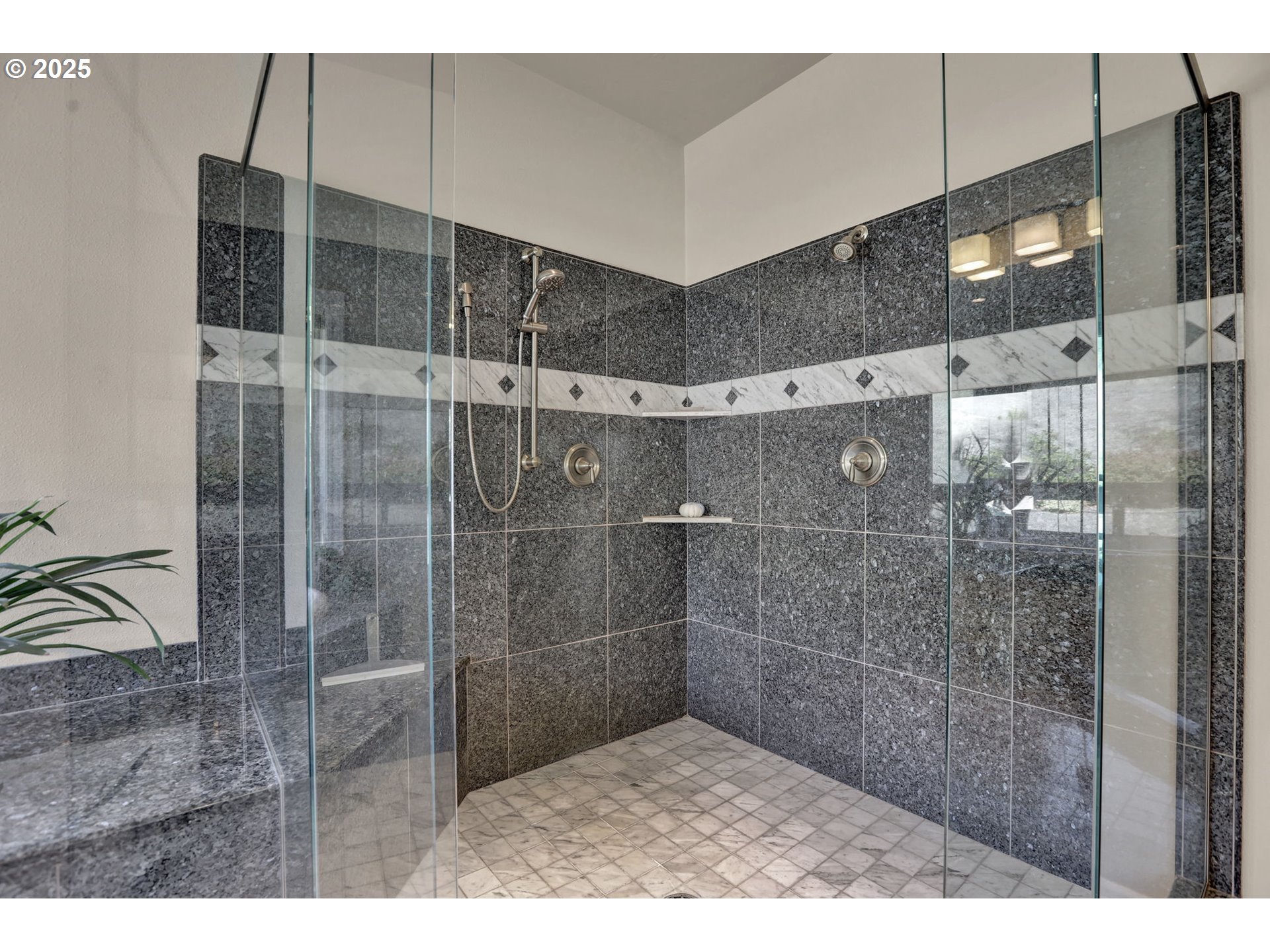 485 Andrews Road Yoncalla, OR 97499 - Photo 30 of 46 a bathroom with a shower