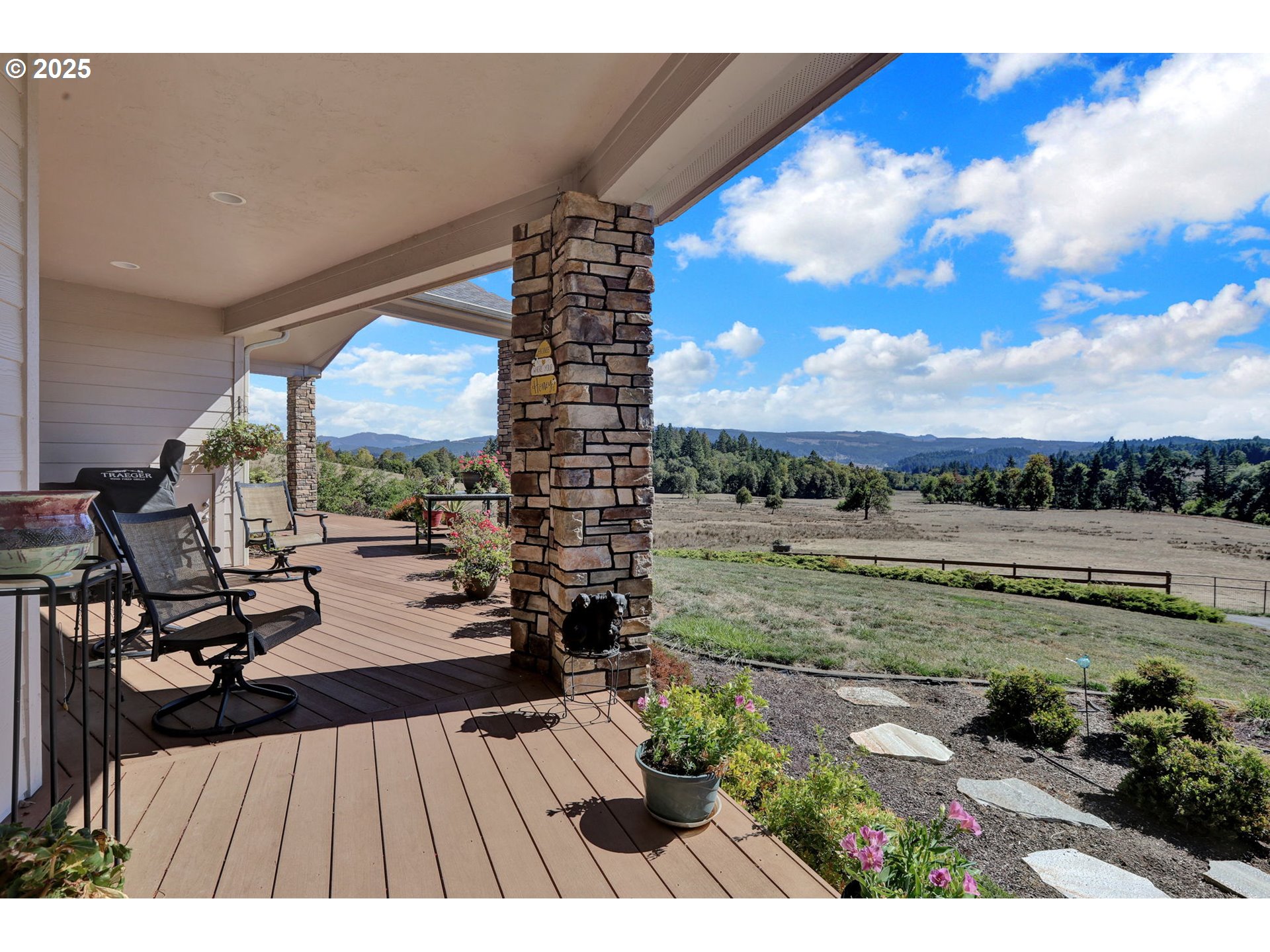 485 Andrews Road Yoncalla, OR 97499 - Photo 10 of 46 a view of deck with patio