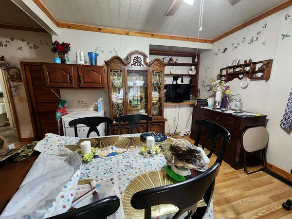 $64,900 | 202 Lincoln Street, Karnak, IL 62956