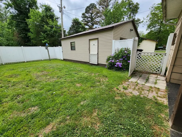 $64,900 | 202 Lincoln Street, Karnak, IL 62956