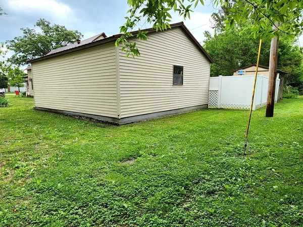 $64,900 | 202 Lincoln Street, Karnak, IL 62956