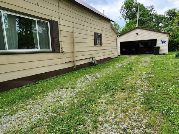 $64,900 | 202 Lincoln Street, Karnak, IL 62956