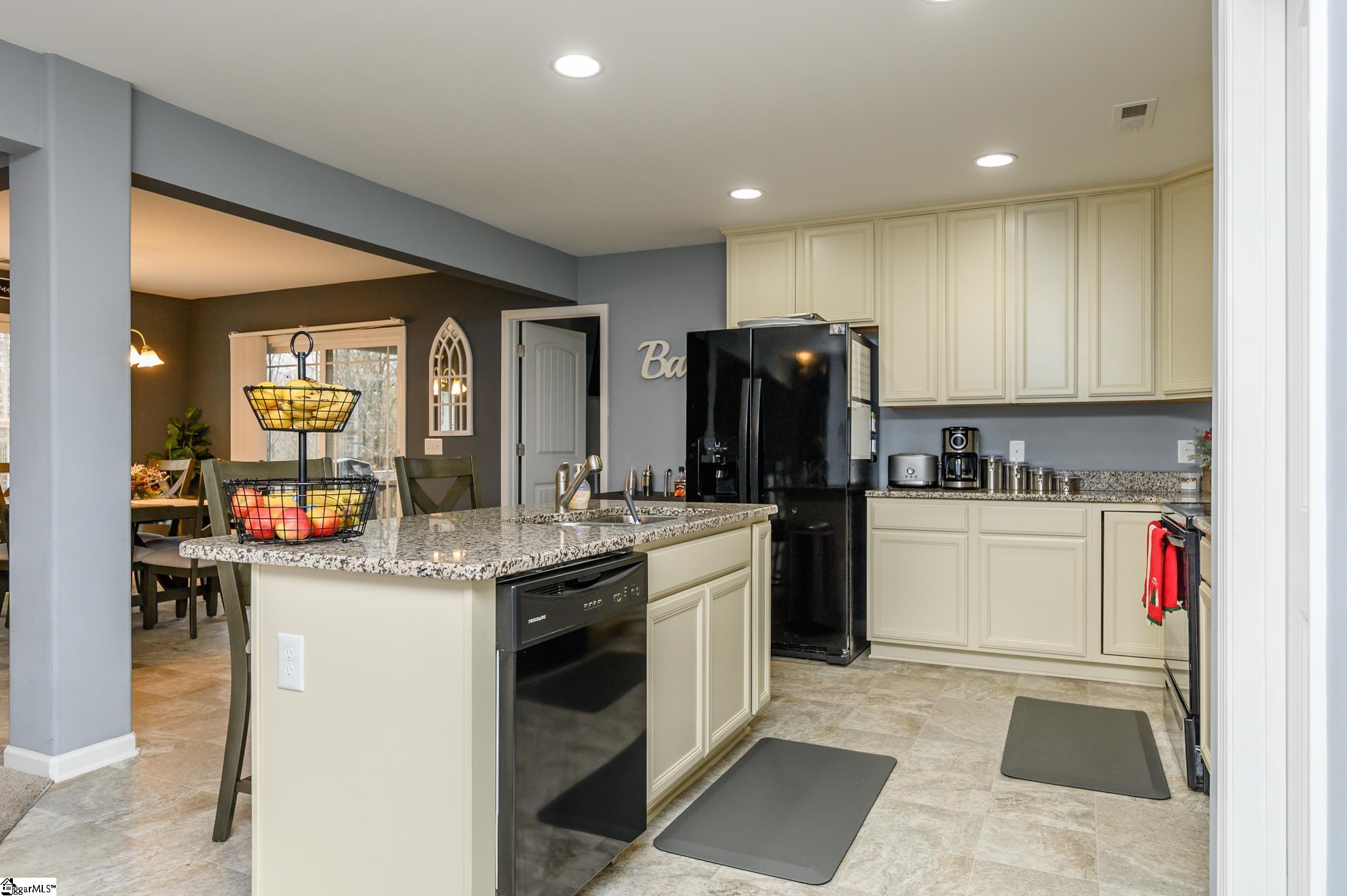 509 Hipps Road Simpsonville, SC 29680 - Photo 6 of 22