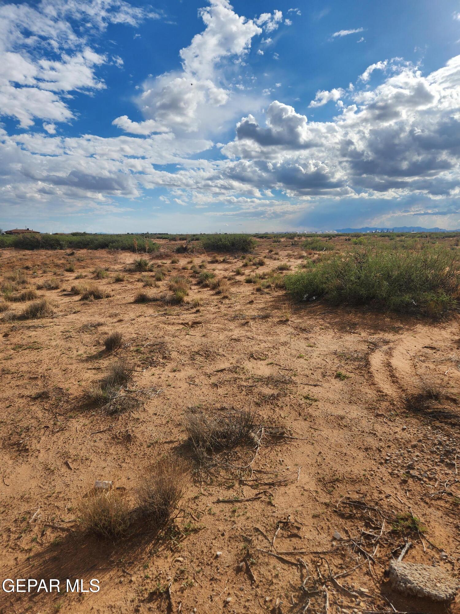 4701 Bueno Terrace Road El Paso, TX 79938 - Photo 4 of 11