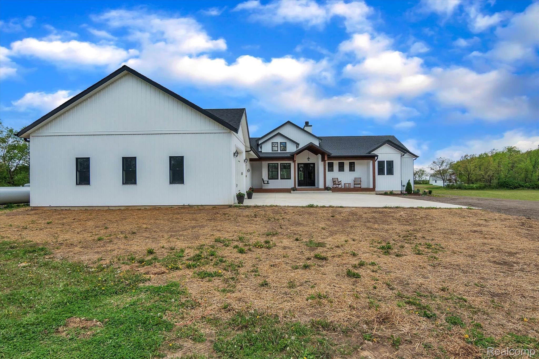 6100 Hartland Road Fenton, MI 48430 - Photo 2 of 67 Exterior view of home