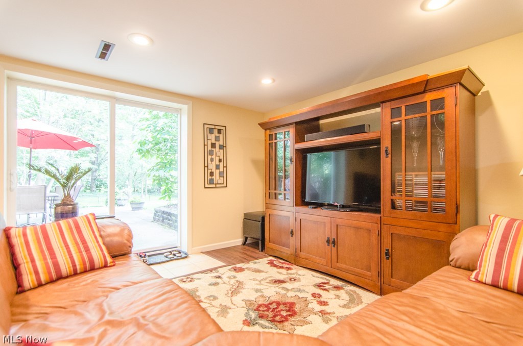 5780 Horning Road Kent, OH 44240 - Photo 19 of 35 Gallery Image 19