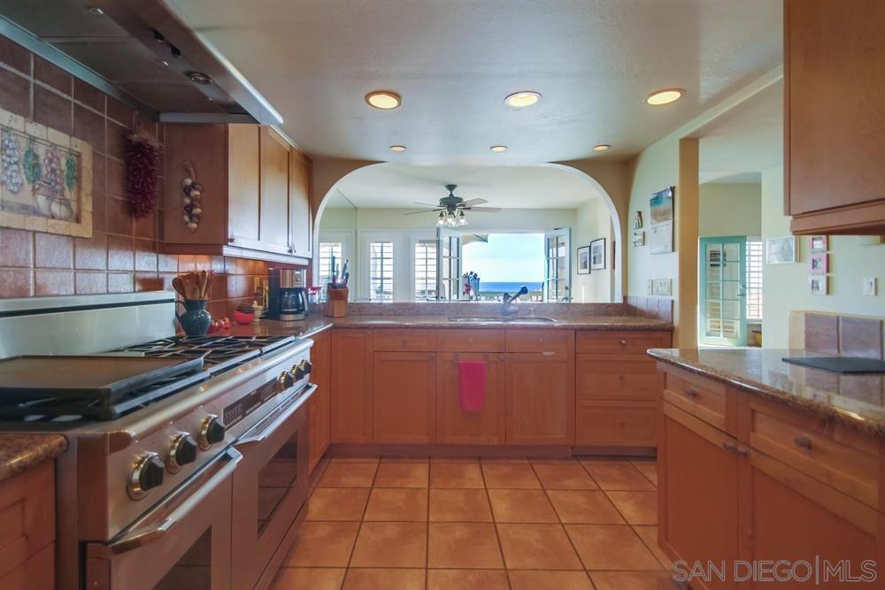348 Paseo Pacifica Encinitas, CA 92024 - Photo 13 of 25