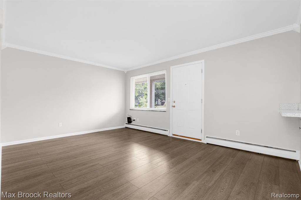 233 1st Street, Unit 1 Rochester, MI 48307 - Photo 4 of 9