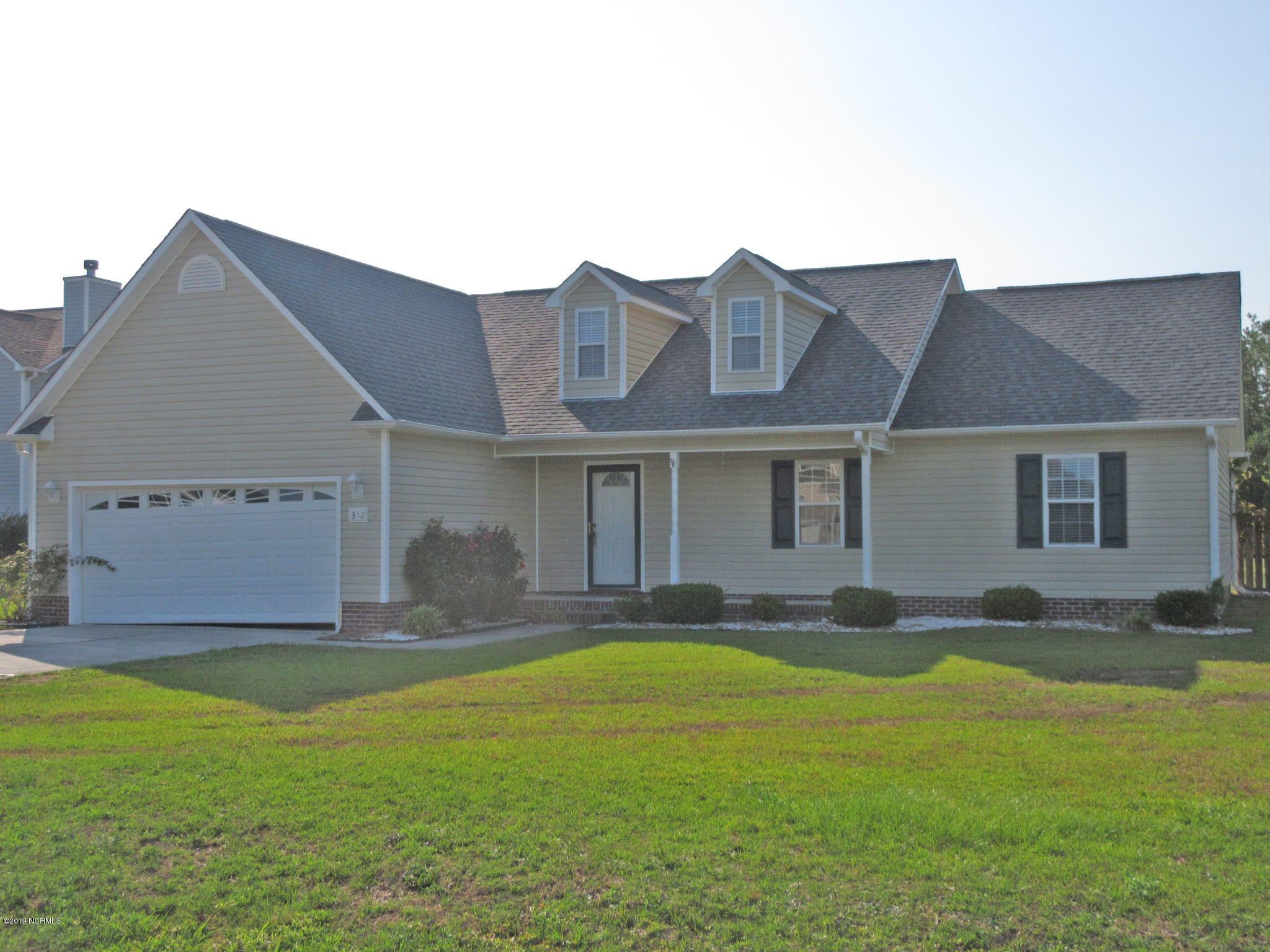 312 Trappers Road Hubert, NC 28539 - Photo 1 of 17 312 Trappers Rd - Front