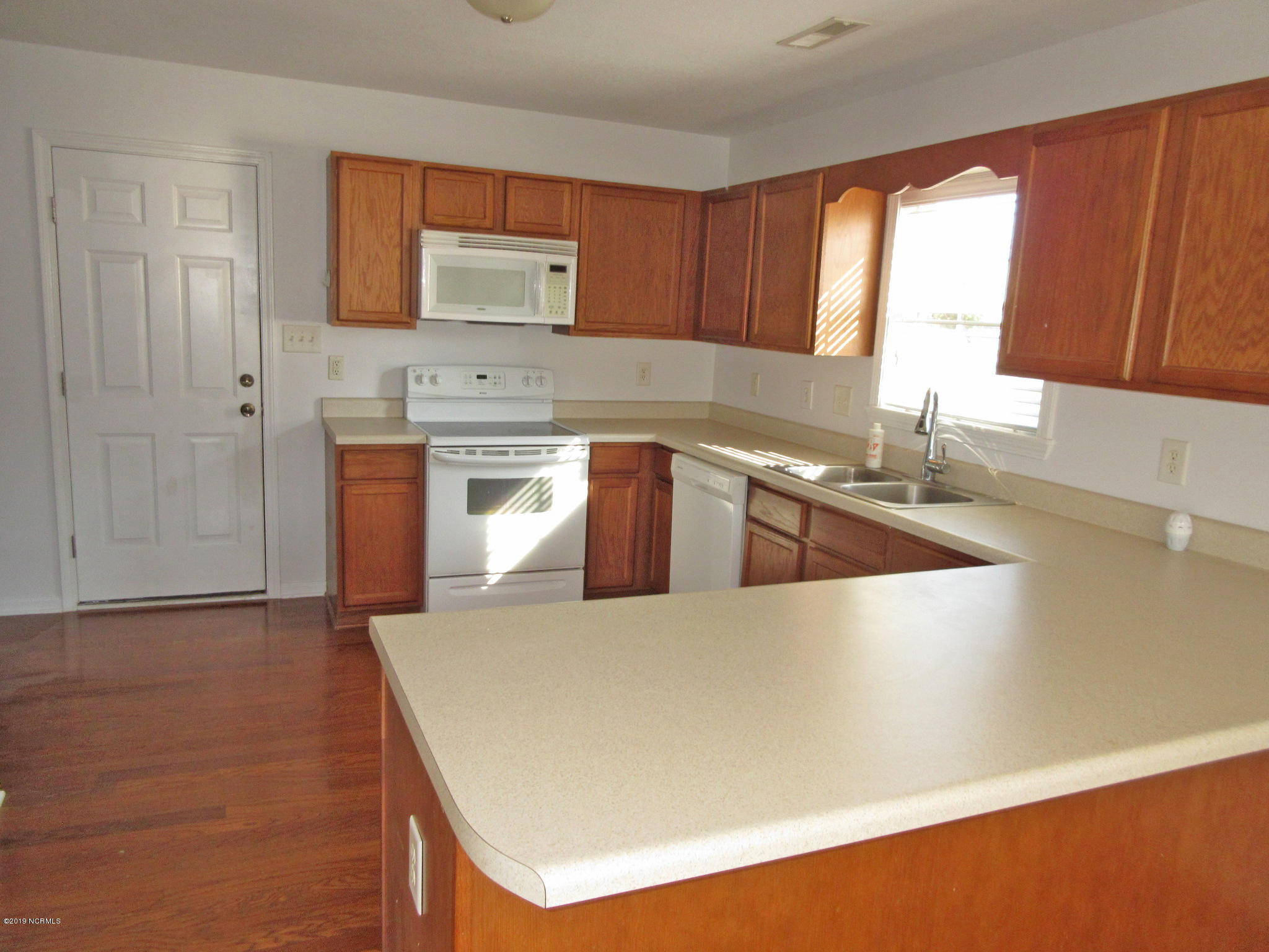 312 Trappers Road Hubert, NC 28539 - Photo 6 of 17 312 Trappers Rd - Kitchen 1
