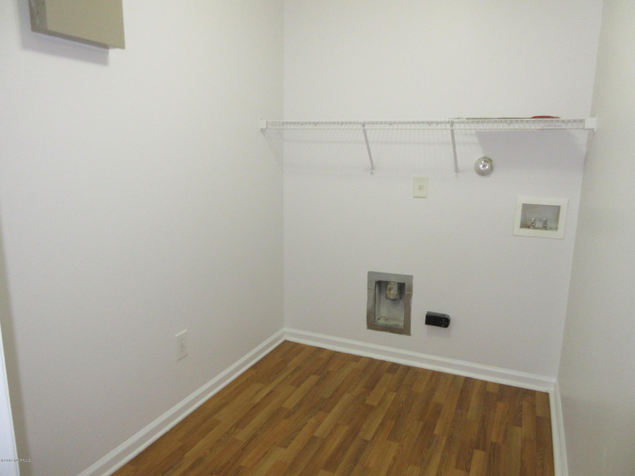 312 Trappers Road Hubert, NC 28539 - Photo 8 of 17 312 Trappers Rd - Laundry
