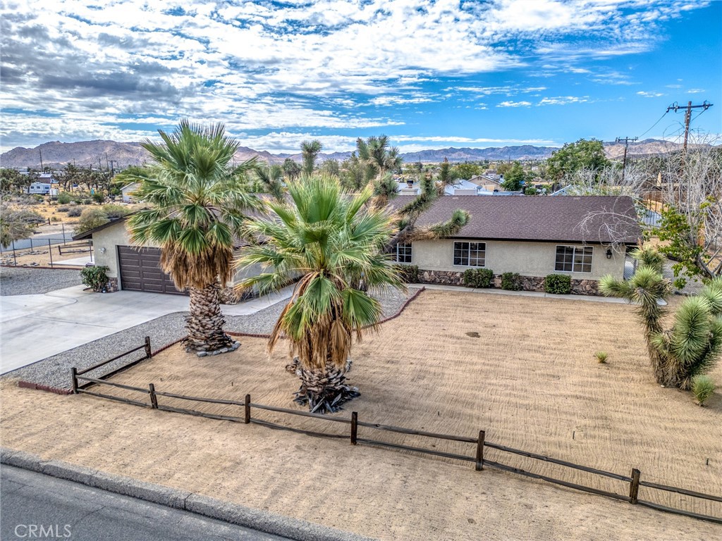 58235 Paxton Road Yucca Valley, CA 92284 - Photo 4 of 45 Gallery Image 4