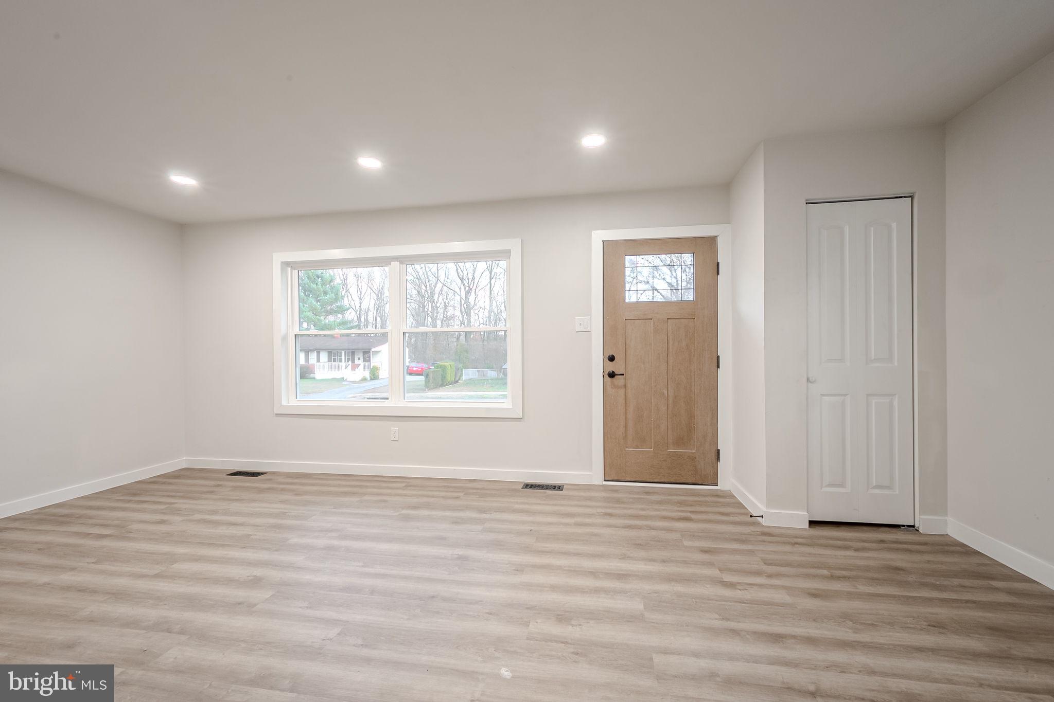 415 Tamara Circle Newark, DE 19711 - Photo 4 of 19