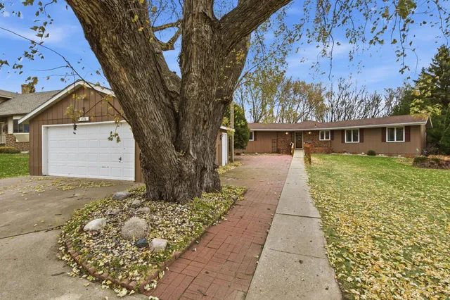 $269,900 | 1720 48th Avenue Northeast, Willmar, MN 56201