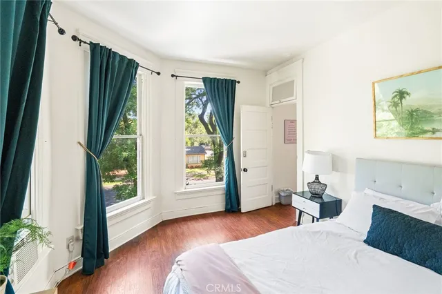 a view of livingroom with washer and dryer