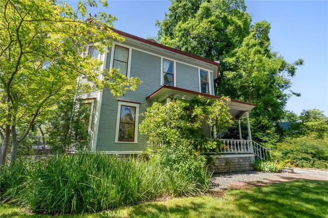 $675,000 | 256 East 1st Avenue, Chico, CA 95926