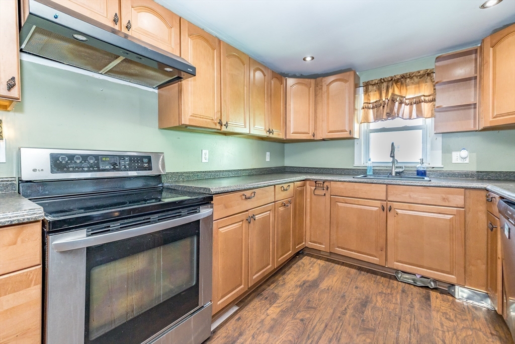 11 Fuller Road Billerica, MA 01821 - Photo 7 of 16 Gallery Image 7
