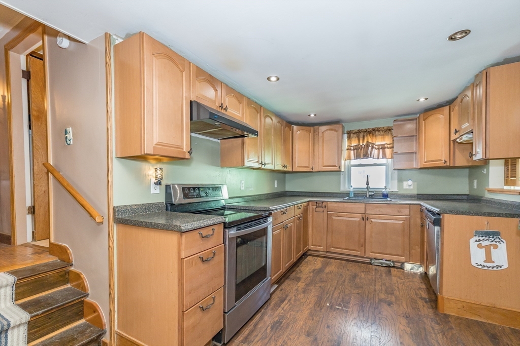 11 Fuller Road Billerica, MA 01821 - Photo 8 of 16 Gallery Image 8