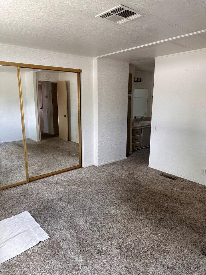 39678 Fresno Flats Road, Unit 39 Oakhurst, CA 93644 - Photo 19 of 34 a view of an empty room