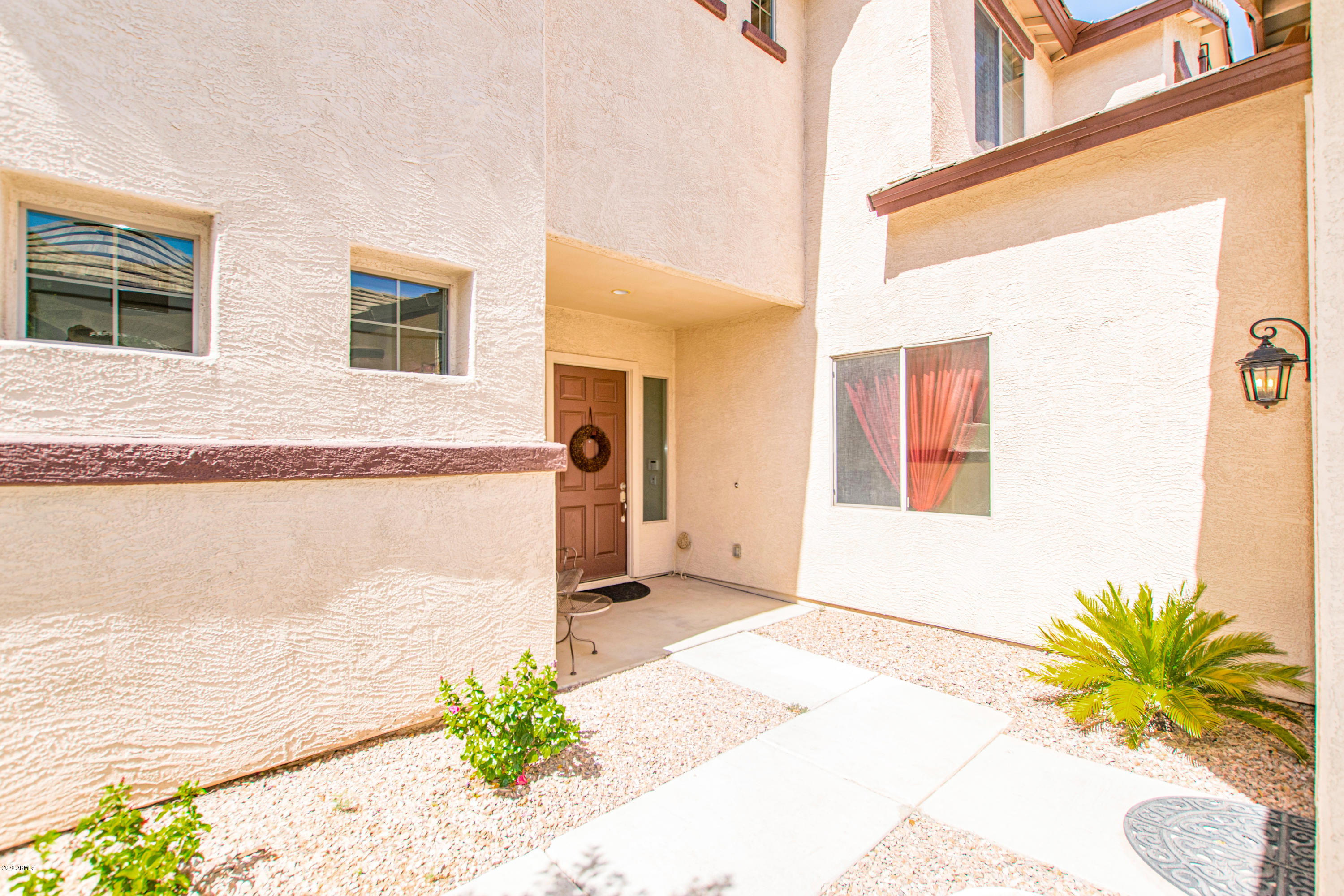 1296 East Bautista Road Gilbert, AZ 85297 - Photo 42 of 52 36 Front Courtyard