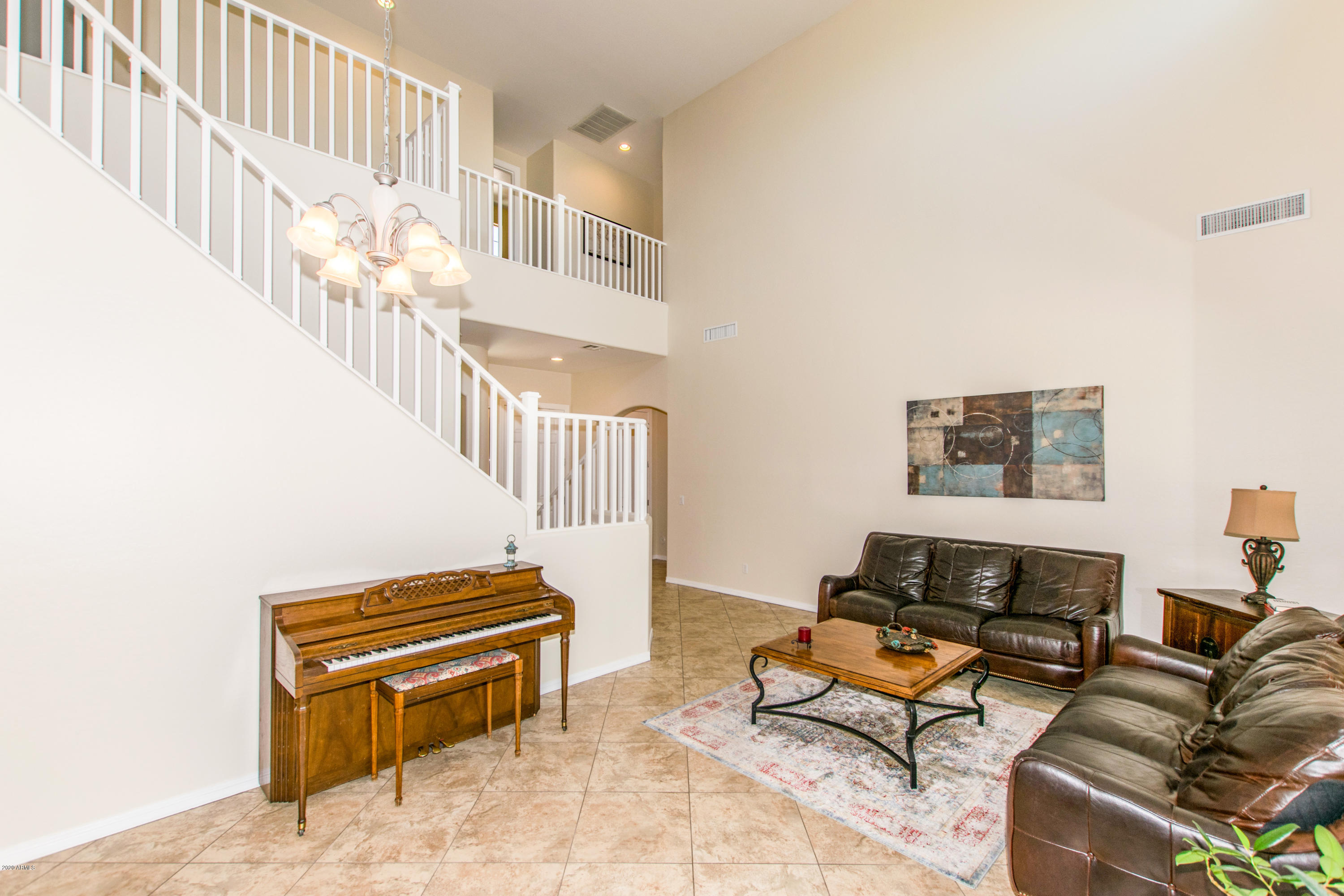 1296 East Bautista Road Gilbert, AZ 85297 - Photo 9 of 52 05 Living Room