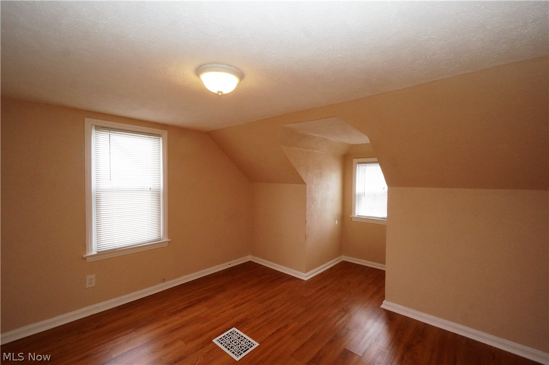 4129 Ellison Road South Euclid, OH 44121 - Photo 17 of 35