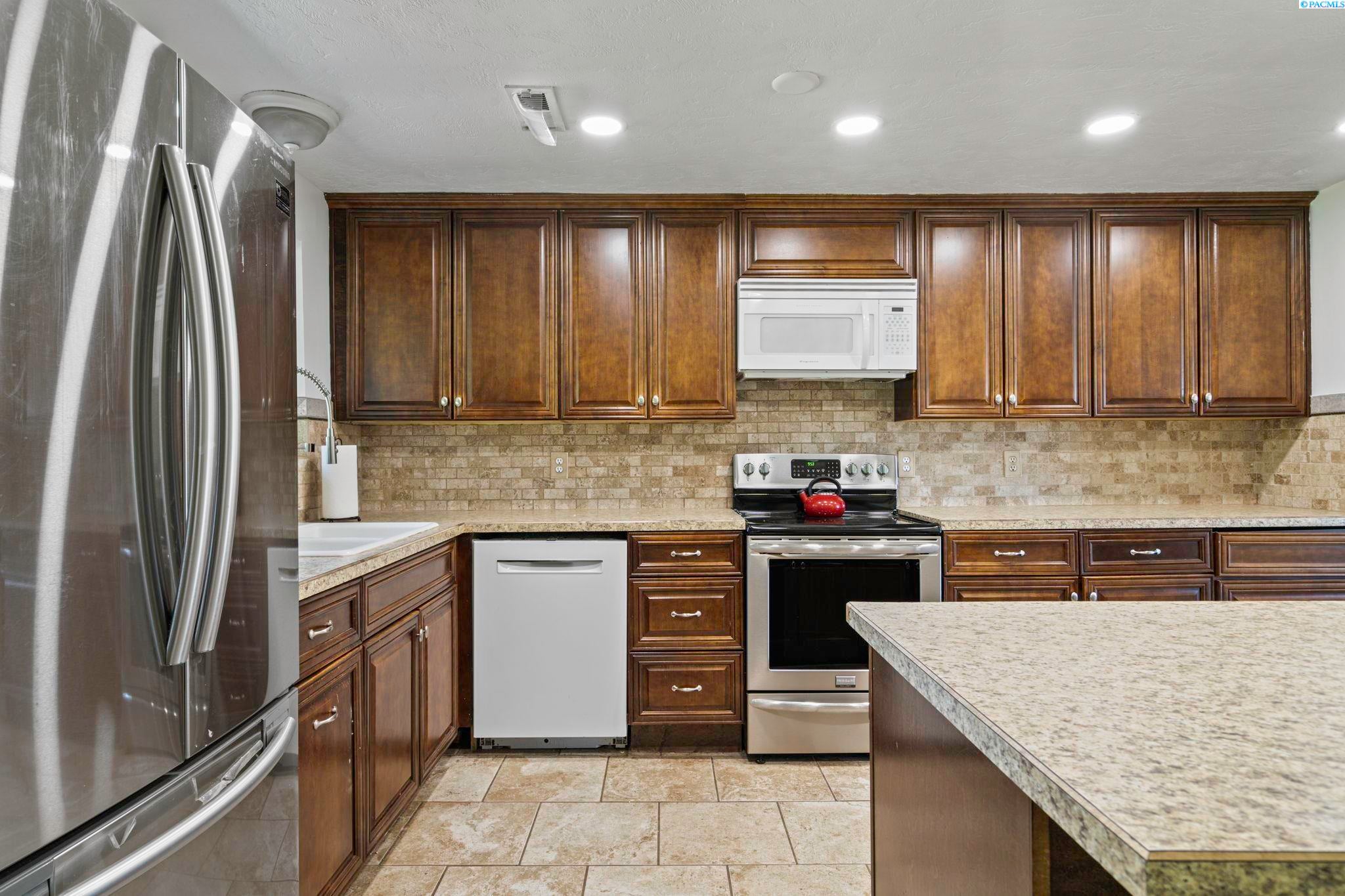 29304 South Gerards Road Kennewick, WA 99337 - Photo 14 of 47 Gallery Image 14