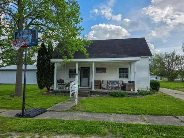 $115,000 | 359 Northwest J Street, Linton, IN 47441