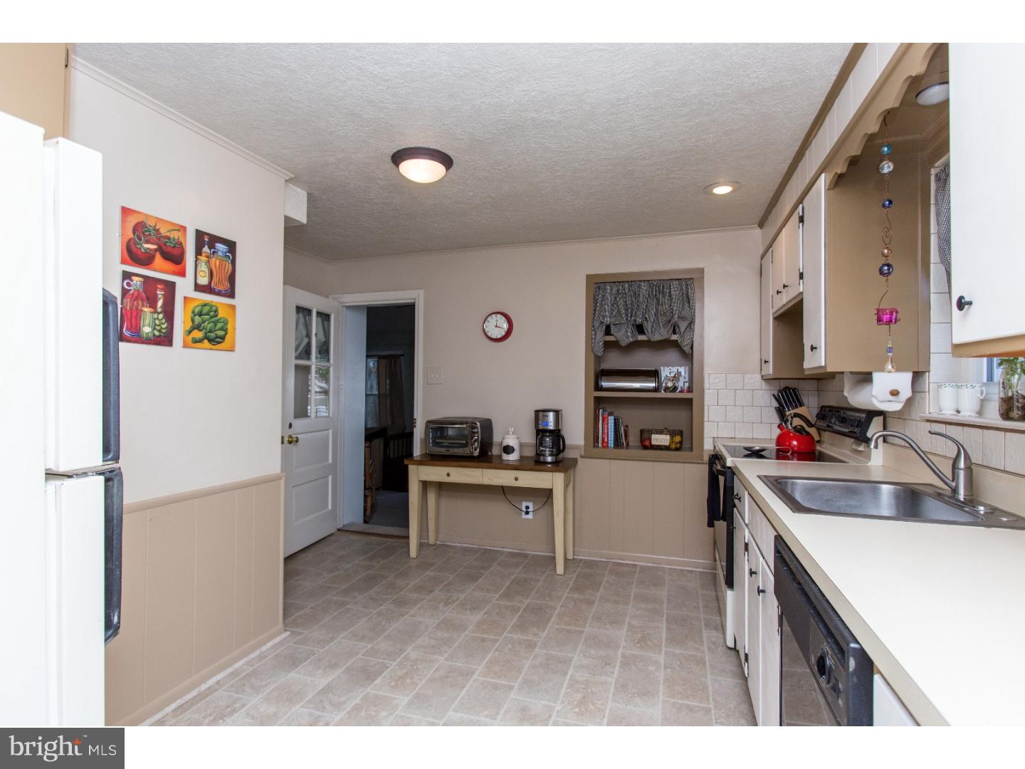 444 Prospect Road Springfield, PA 19064 - Photo 7 of 25 Kitchen