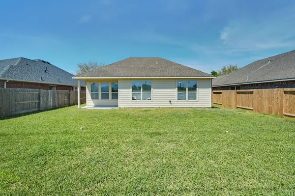 $2,400 | 1523 Bluestone Edge Lane, Pearland, TX 77089